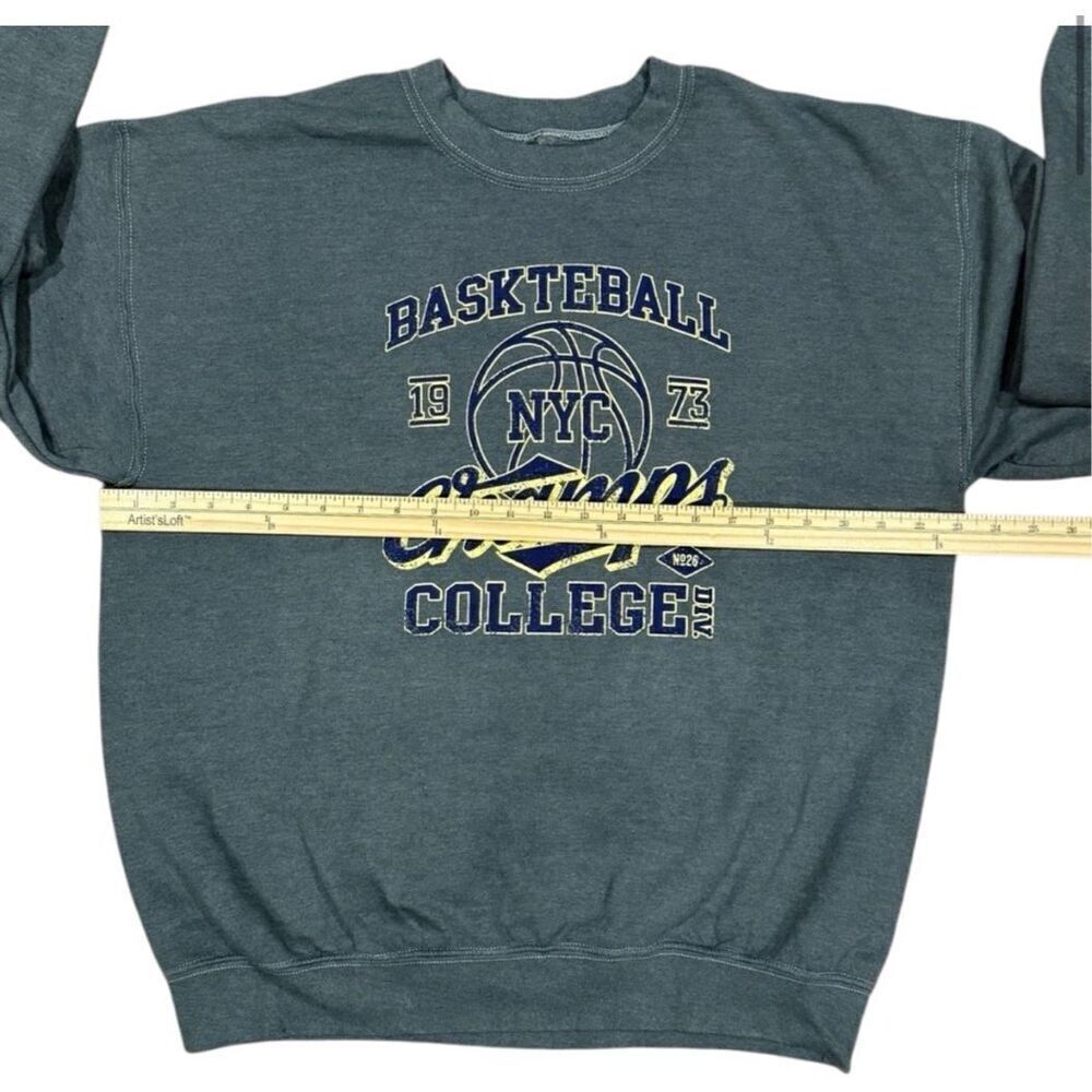 Urban Outfitters Golden Hour 1973 NYC Basketball Champs Sweatshirt, M/L, NWT - Picture 5 of 6